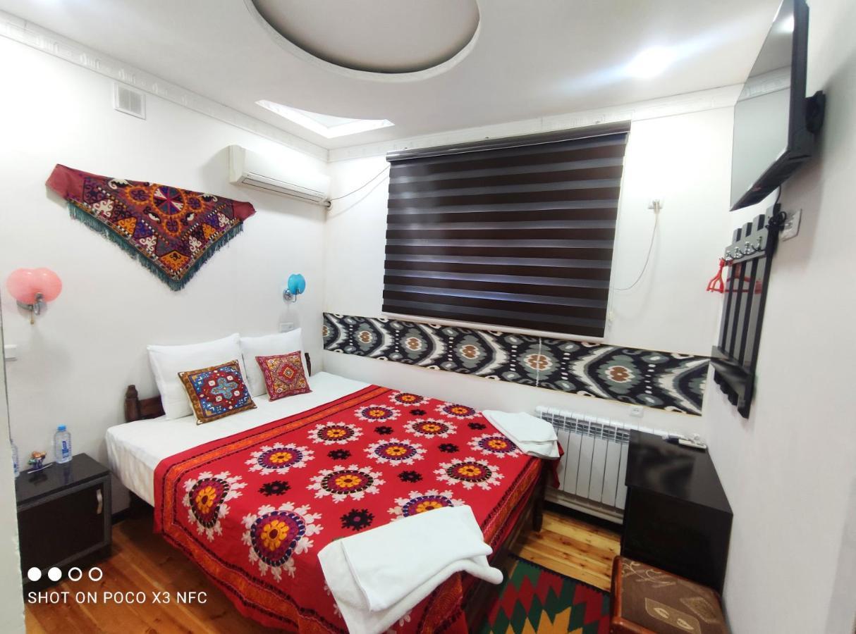 Khiva Tosh Darvoza & Trip Service Екстер'єр фото