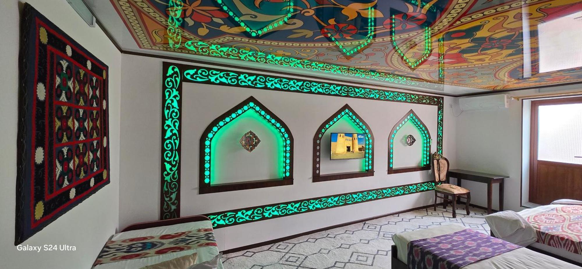 Khiva Tosh Darvoza & Trip Service Екстер'єр фото